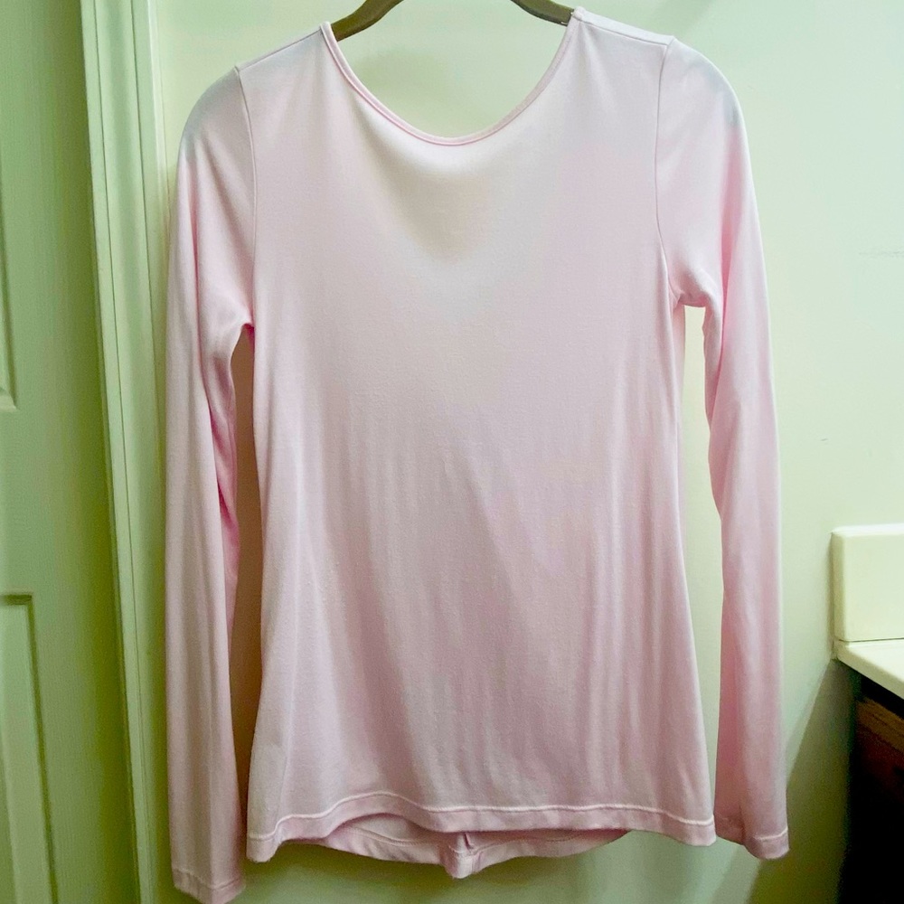 Athleta XXS Soft pink top. Will fit XS frame.